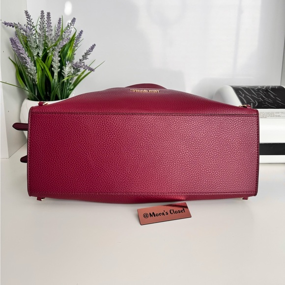 Michael Kors Purse - Picture 6 of 6